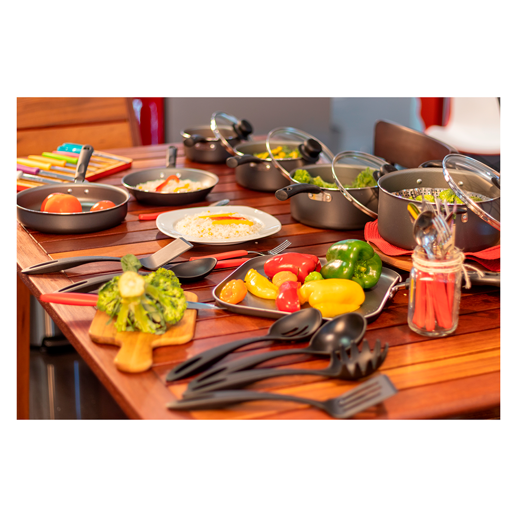 Bateria Tramontina Mod. Berlin 38 Piezas Color Negro